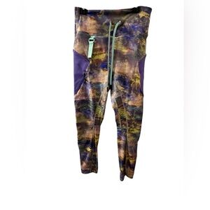 Lululemon Cargo SHR leggings Altered Nature Multi Size : 8